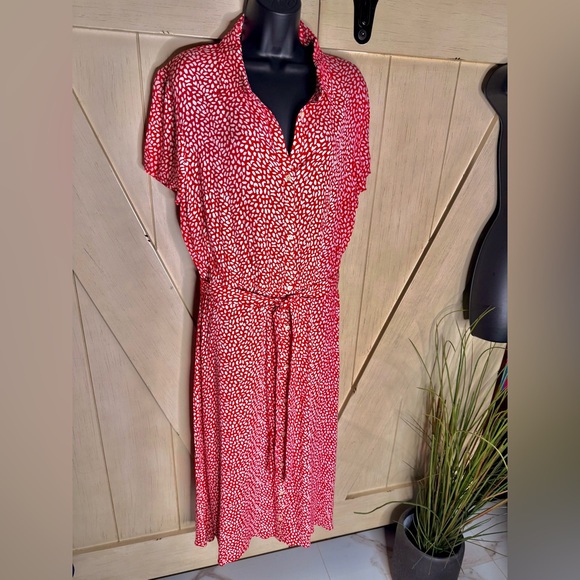 Dress - Picture 8 of 9